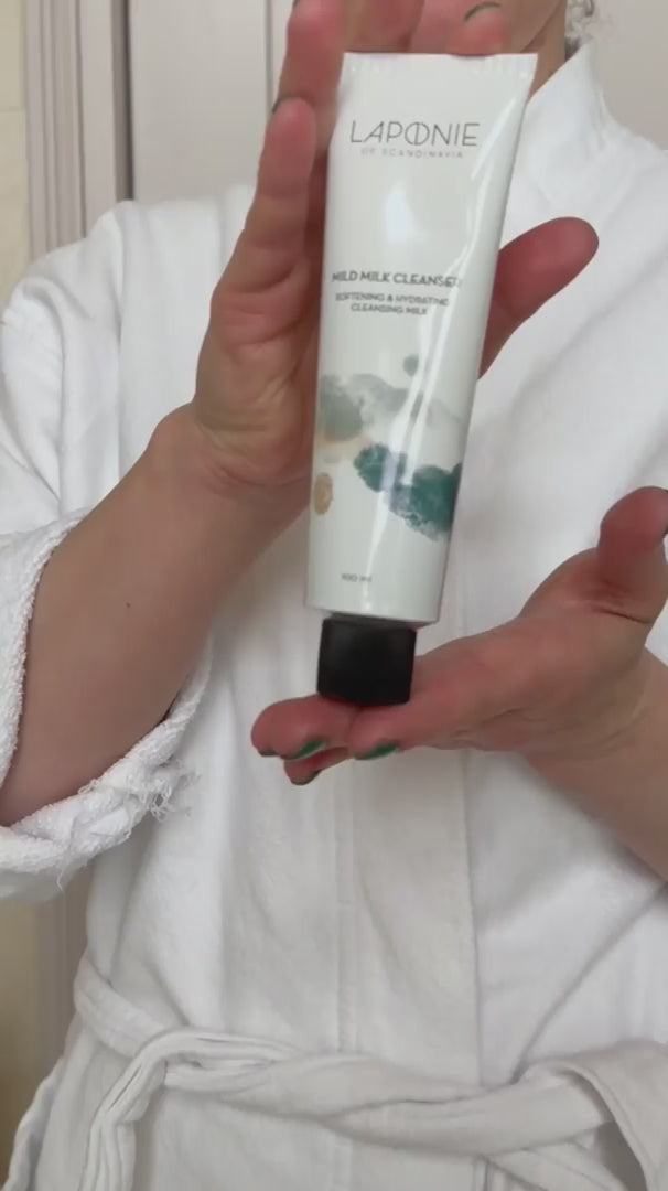 Kia using the Mild Milk Cleanser