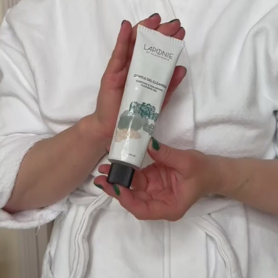 Kia using the gel cleanser