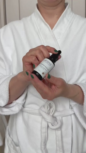 Kia using the Softening Face Oil