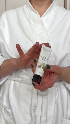 Kia using the Rich Face Cream